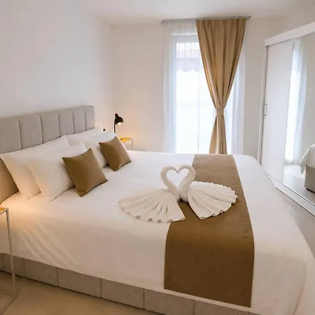Luxury 1br & Sofa Bed, Patio, 7min To The شقة أوستيند