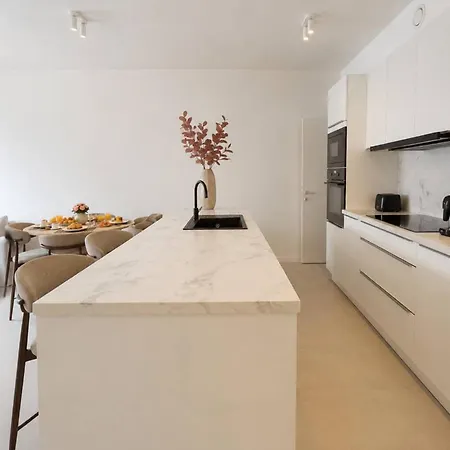 Luxury 1br & Sofa Bed, Patio, 7min To The أوستيند
